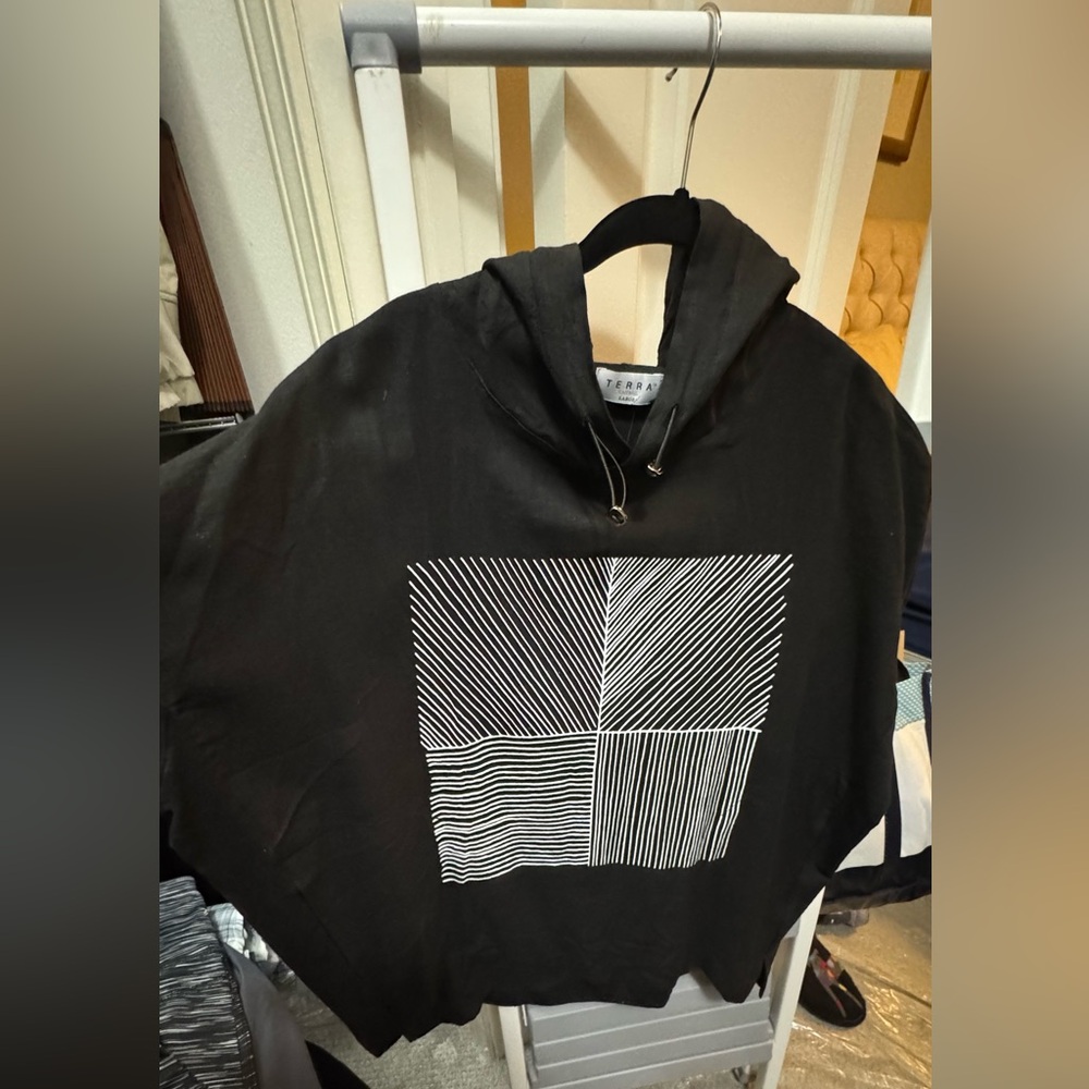 Terra pullover short sleeve hoodie